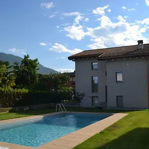 Apartment Lido 3 Pool, 30m From The Lake, Pet Friendly